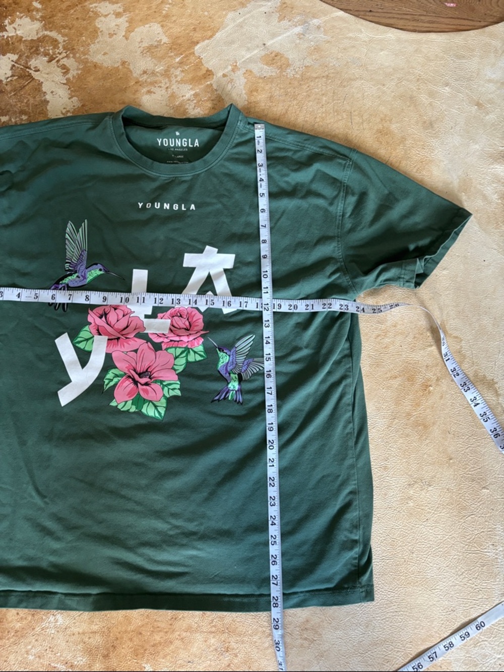 YoungLA Green Tee with Pink Floral & Hummingbird Graphic size XL - Picture 3 of 4